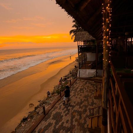 Black Beach Resort Варкала Екстериор снимка