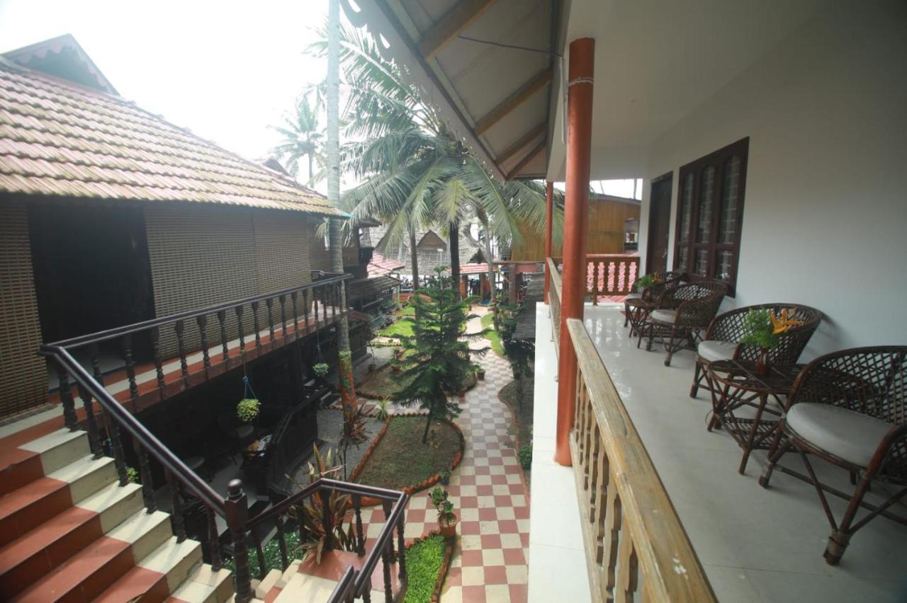 Black Beach Resort Варкала Екстериор снимка