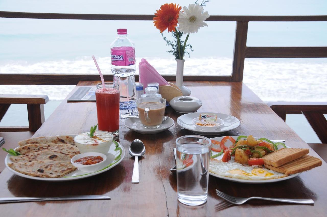 Black Beach Resort Варкала Екстериор снимка