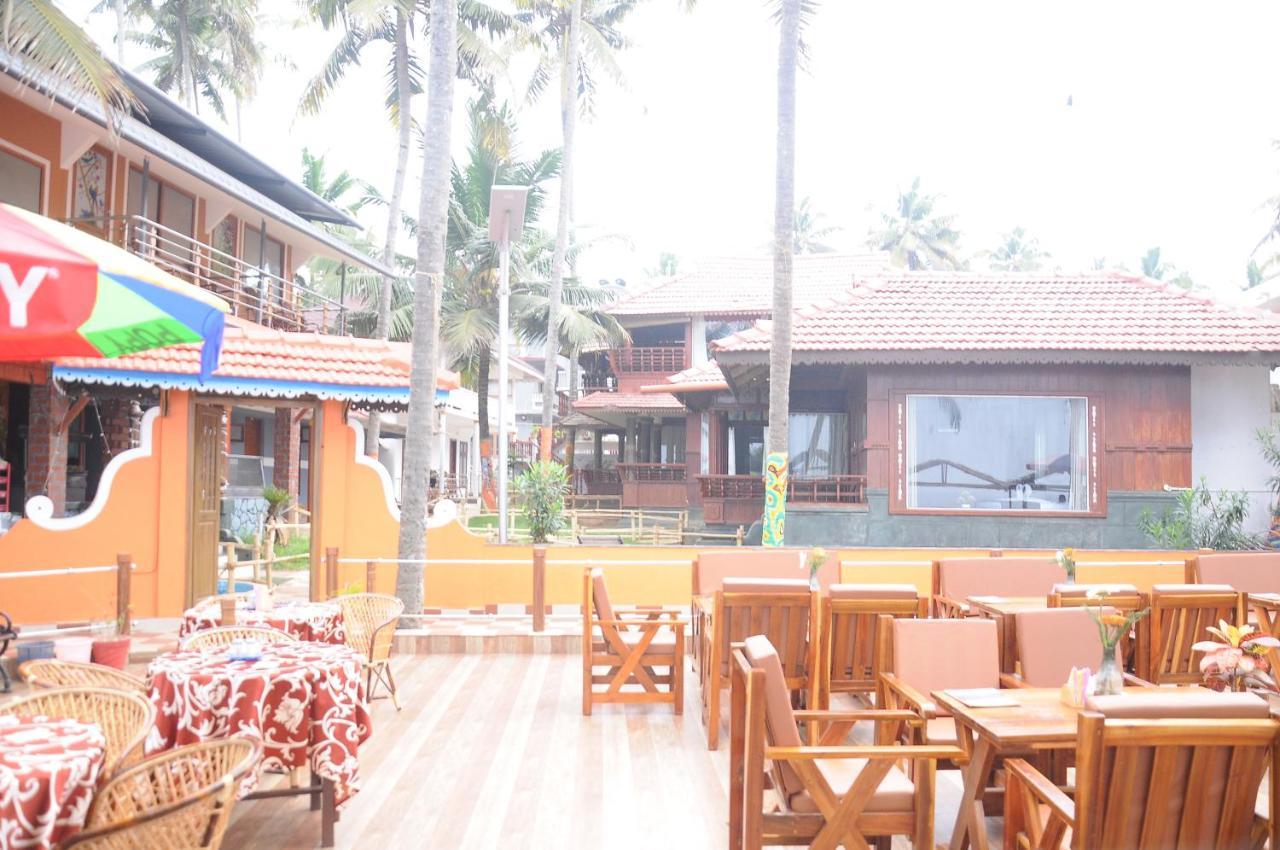 Black Beach Resort Варкала Екстериор снимка