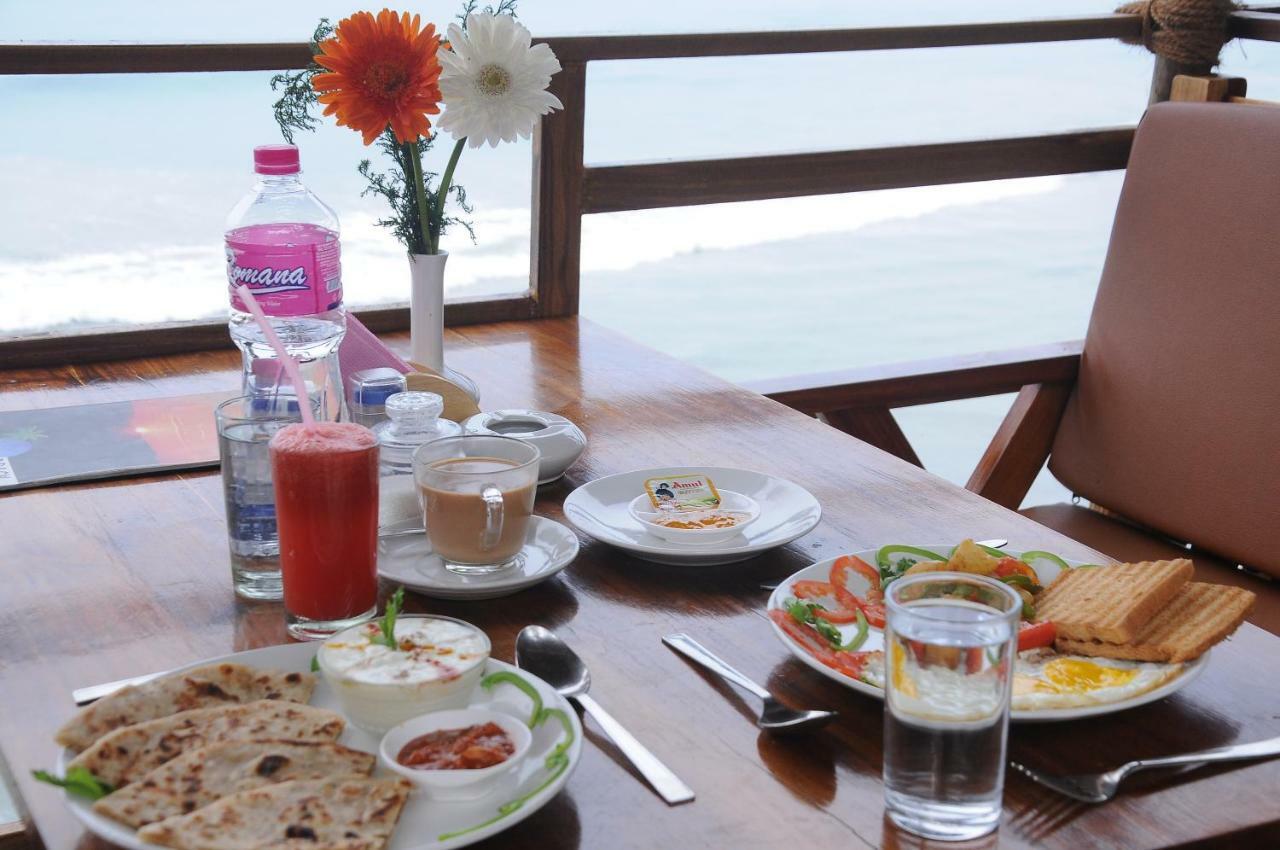 Black Beach Resort Варкала Екстериор снимка