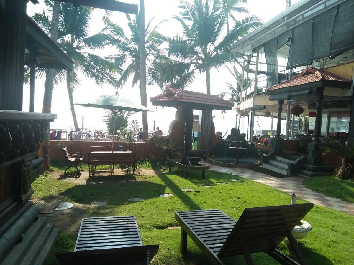 Black Beach Resort Варкала Екстериор снимка